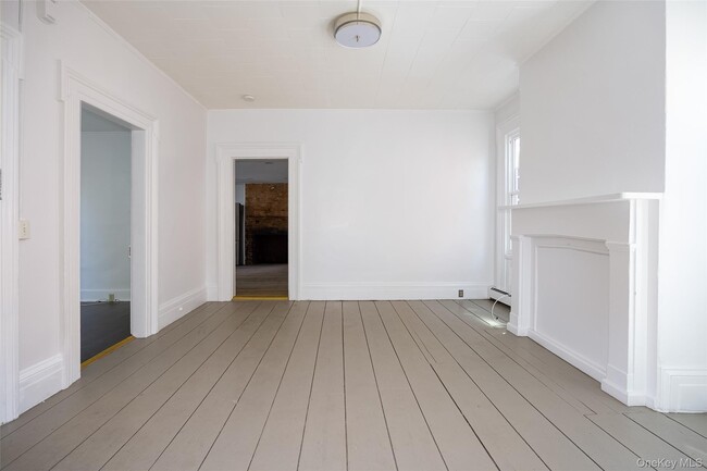 Building Photo - 29 Delano St