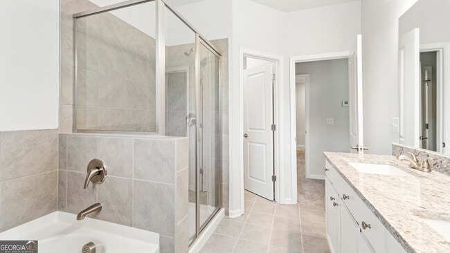 Building Photo - 2600 Mls Cmn Dr