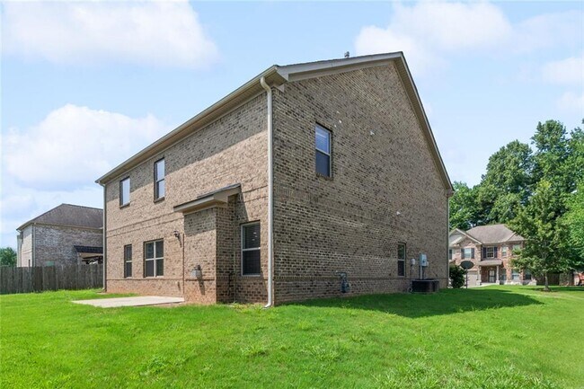 Building Photo - 419 Live Oak Pass
