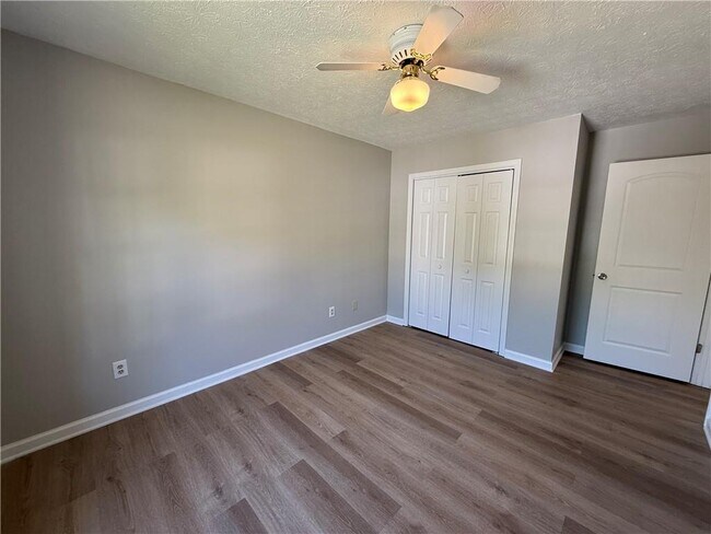 Building Photo - 979 Sugar Crossing Ln