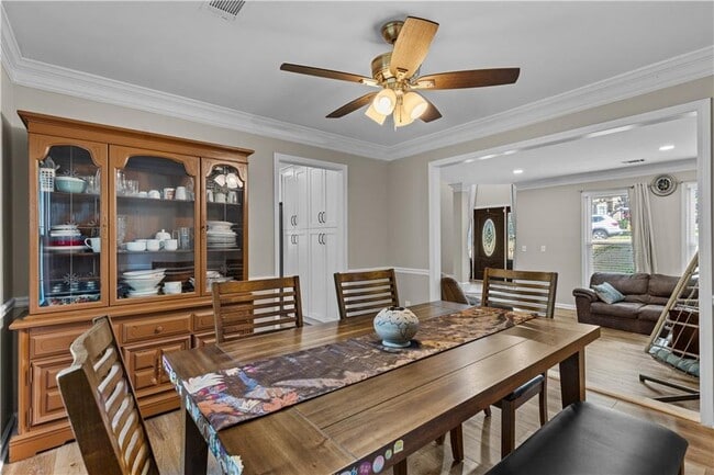 Building Photo - 2238 Roseberry Ln