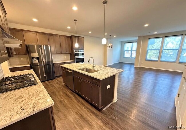 Building Photo - 43533 Prospect Ln