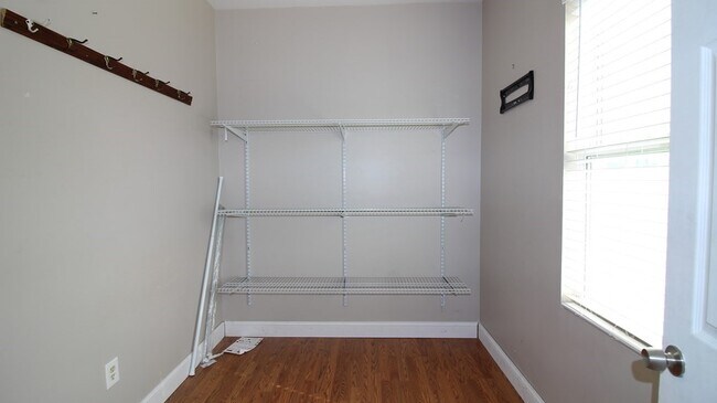 Building Photo - 46 Franklin St