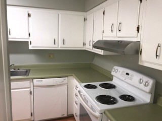 Building Photo - Newly renovated Unit Close to Downtown!