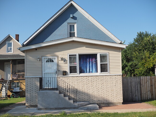 Building Photo - 32 156th St