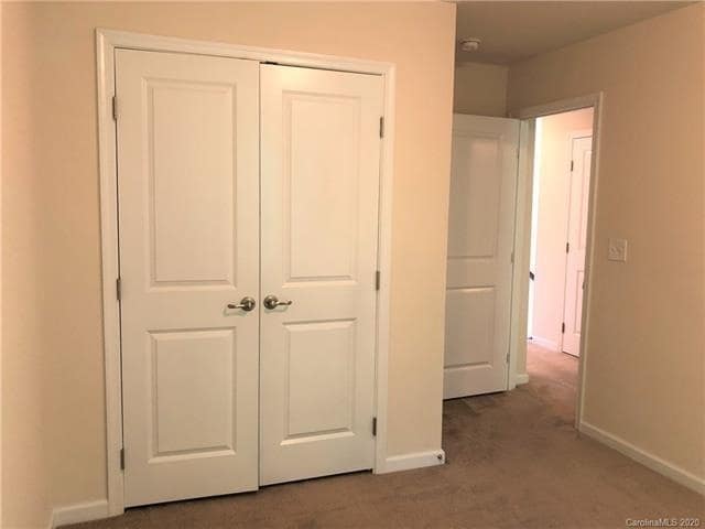 Building Photo - 2501 Silverthorn Dr
