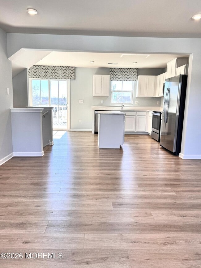 Building Photo - 207 Cyprus Ct