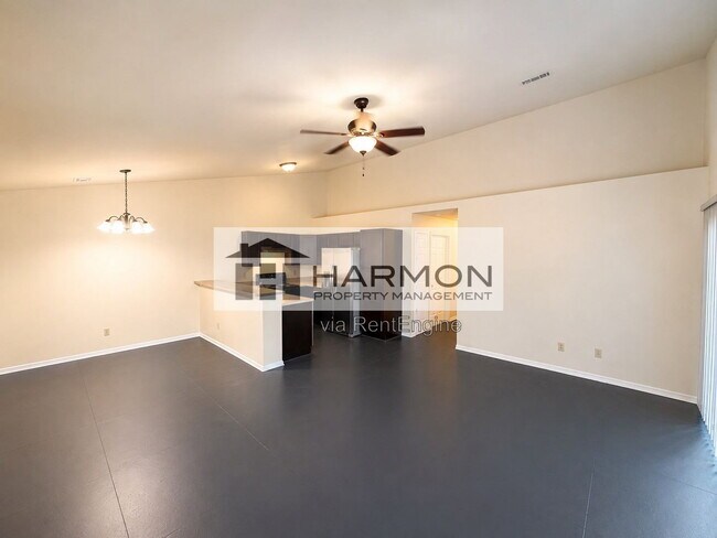 Building Photo - 2362 N Garland St