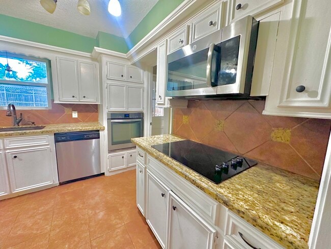 Building Photo - 17502 Cassina Dr