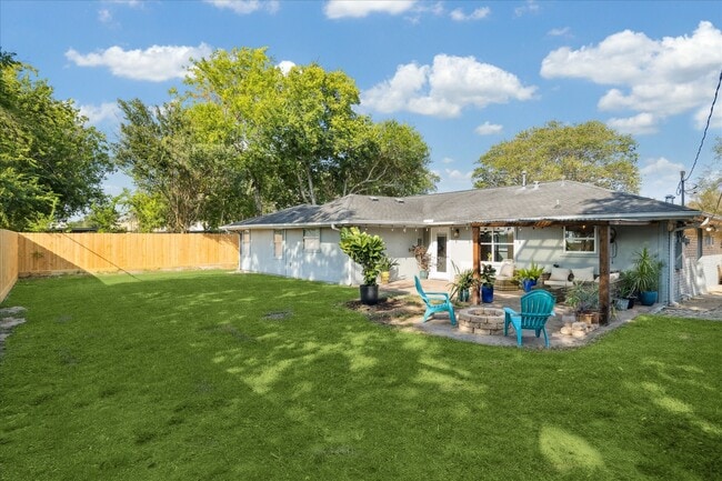 Building Photo - 11531 Gaymoor Dr