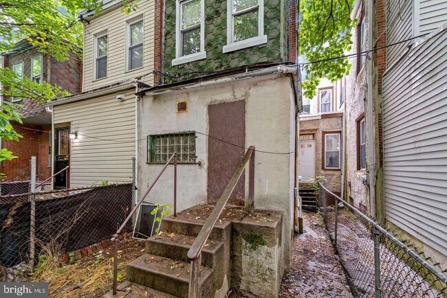 Building Photo - 1244 S Markoe St