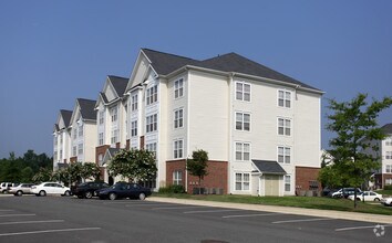 Building Photo - County Center Crossing