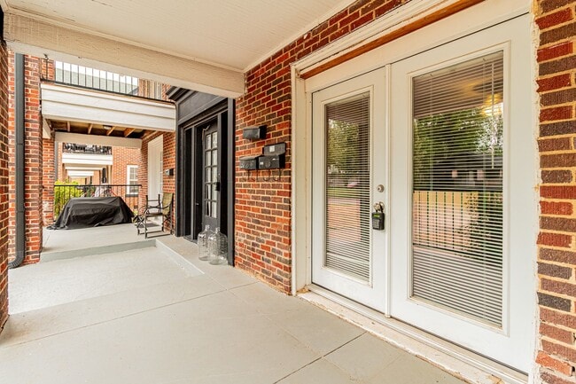 Building Photo - 1 Bed 1 Bath apartment in Okc close to Plaza District!