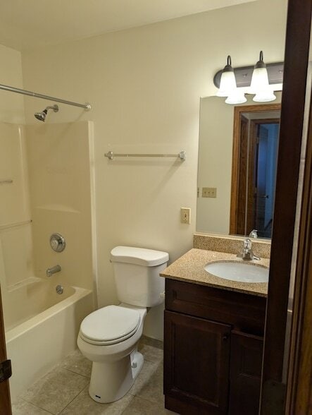 Building Photo - 709 Burgess Dr