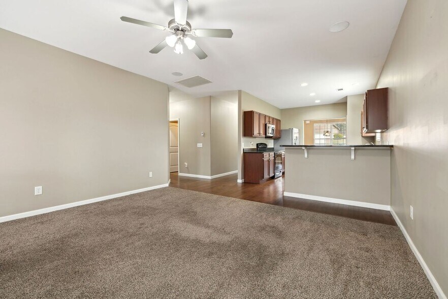 Building Photo - 3004 Bar Dr
