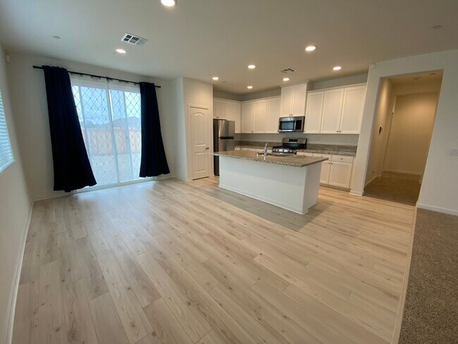 Building Photo - 3627 Santa Monica Ct