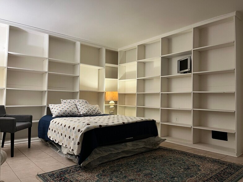 Building Photo - 603 G St SW