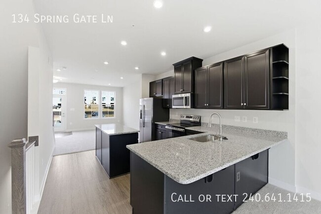 Building Photo - 134 Spring Gate Ln