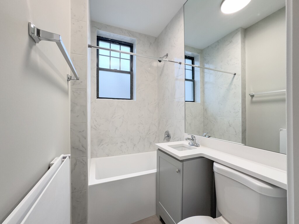 Building Photo - 373 Hazel Ave