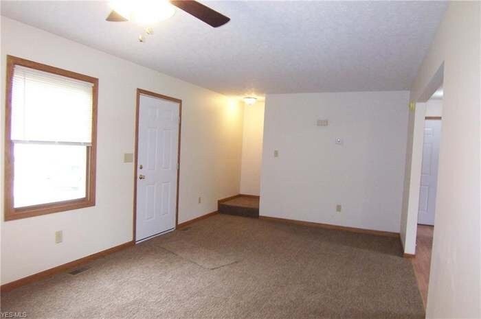 Building Photo - 888 E Caston Rd