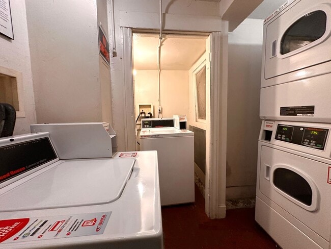 Interior Photo - Hyde Park Apartments LLC.