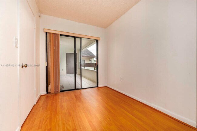 Building Photo - 9040 SW 125th Ave