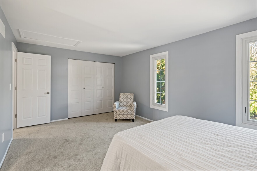 Building Photo - 238 Woodbridge Dr