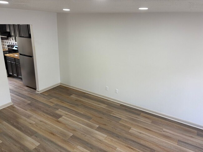 Building Photo - WaveHaus