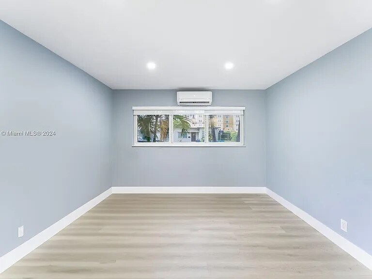 Building Photo - 1620 SW 40th Ave