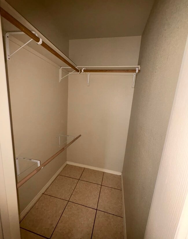 Building Photo - 121 Ramon Cardenas Dr