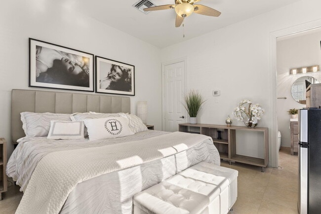 Building Photo - 505 SW 16th Ct