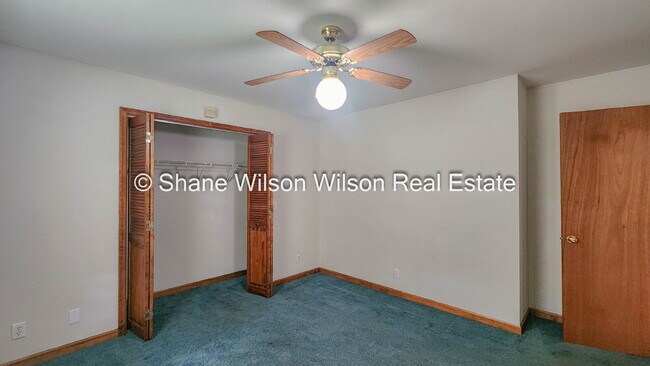 Building Photo - Spacious 2 Bedroom 2 Bath Duplex located in south Dalton.  ALL UTILITIES ARE INCLUDED!!  Schedule...
