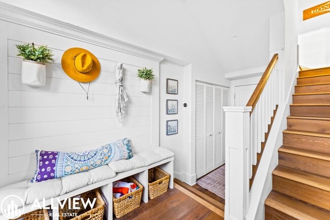 Building Photo - Gorgeous 3 bed 3.5 bathroom home available month to month in the highly desired city of Corona De...