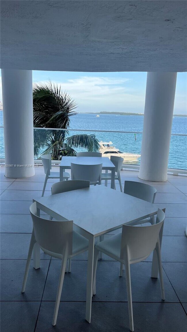 Building Photo - 770 Claughton Island Dr