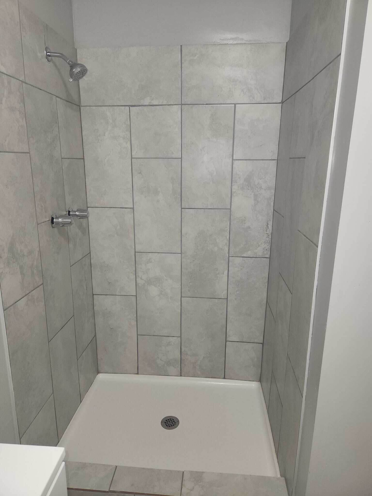 Building Photo - 3916 Clark Ave