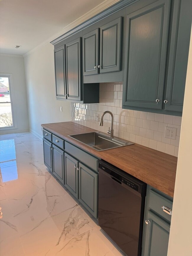 Building Photo - Charming Renovated 3BR/2BA | Cul-de-Sac | Move-In Ready