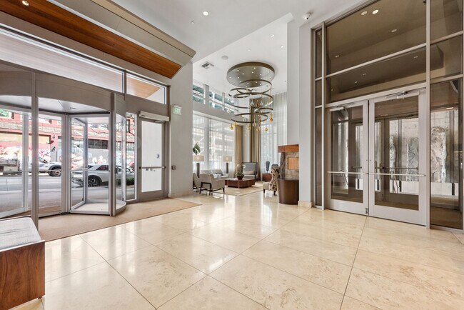 Building Photo - Luxury 2 Bed 1.75 Bath Furnished Downtown Seattle Condo with Stunning Views