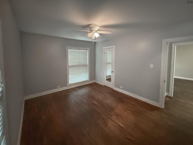 Building Photo - 2214 Piedmont Pl