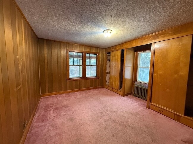 Building Photo - 931 Worcester Rd