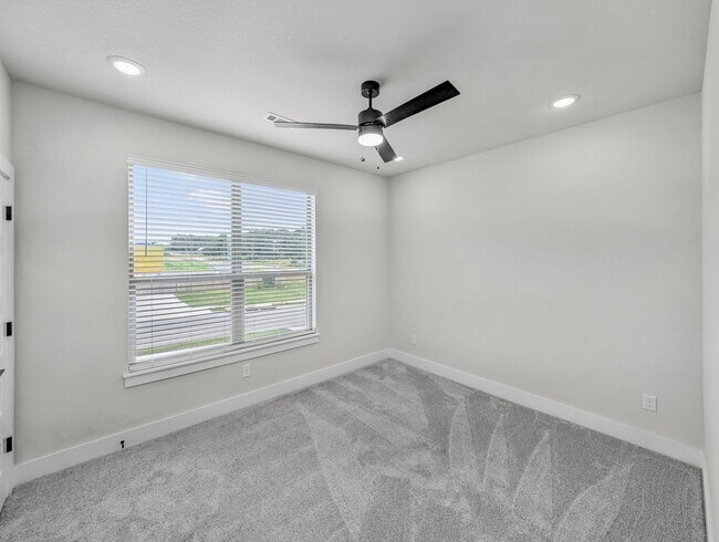 Building Photo - 7962 Teton Trl Ave
