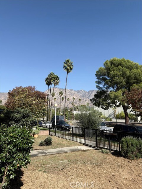 Building Photo - 1253 Del Rey Ave