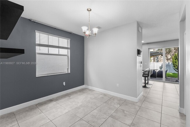 Building Photo - 4813 NW 48th Terrace