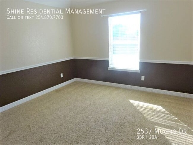 Building Photo - 2537 Mugho Dr