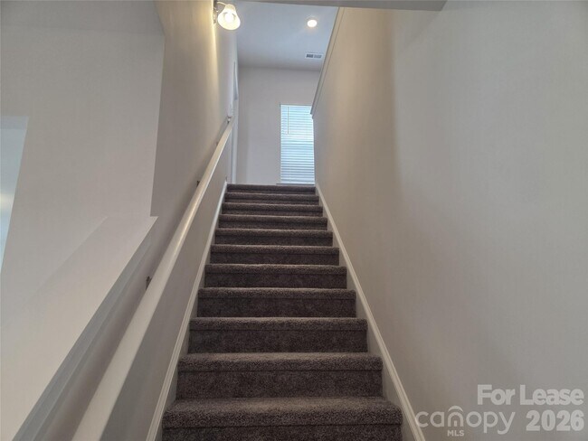 Building Photo - 5678 Hagler Lp