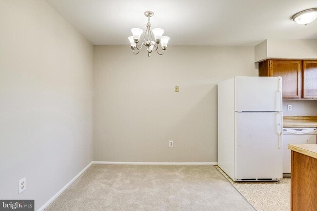 Building Photo - 7758 New Providence Dr