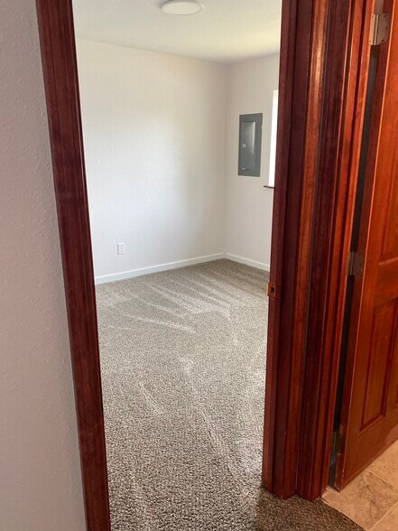 Primary Photo - 404 W 5th Ave