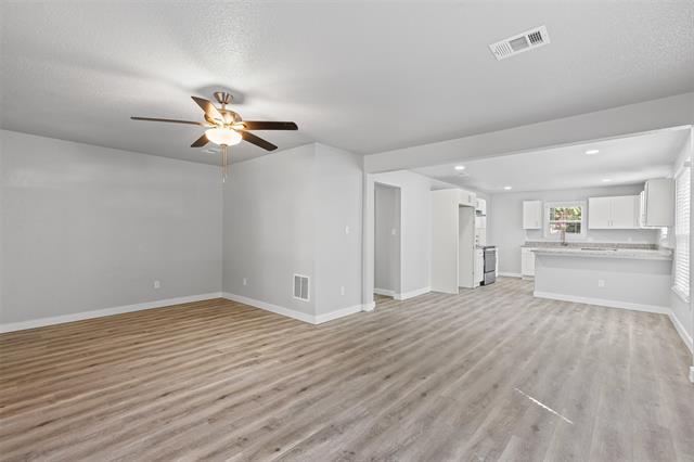 Building Photo - 304 Myers Ave