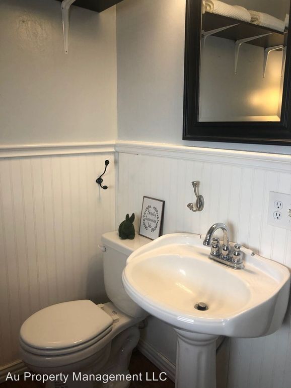 Building Photo - 3407 S Jackson St