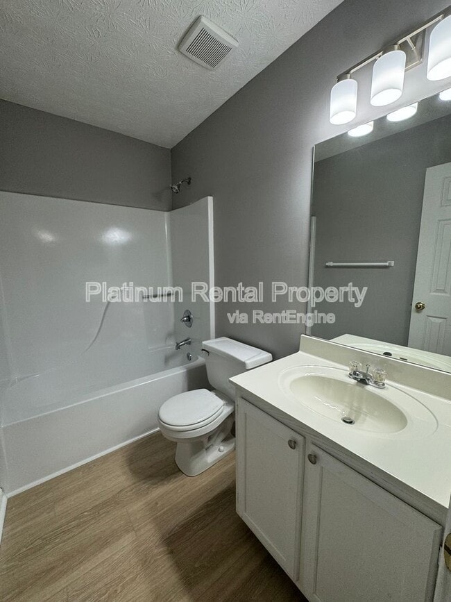 Building Photo - 1451 Glynview Cir