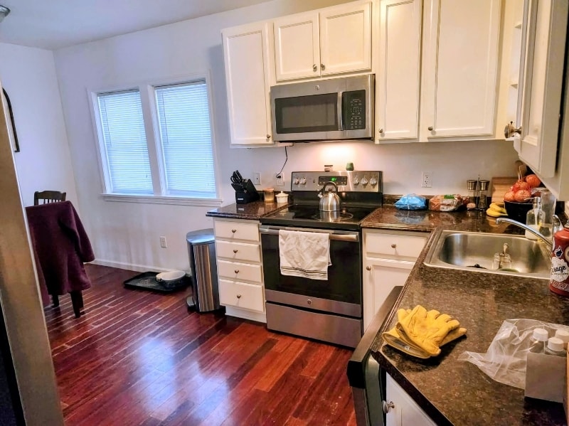 Building Photo - 230 Arlington Dr